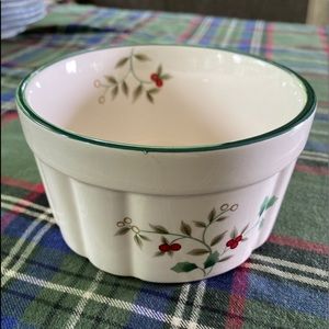 Pfaltzgraff Winterberry 4-1/2” Ramekin,‎ Dip Bowl